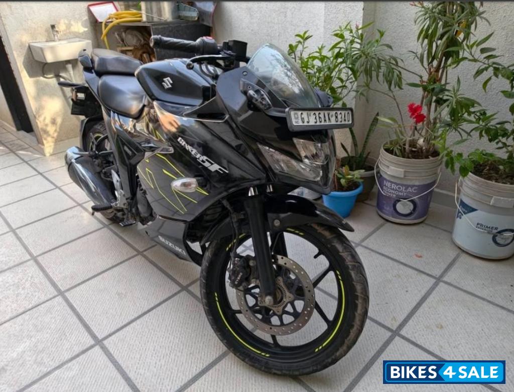 Suzuki Gixxer SF