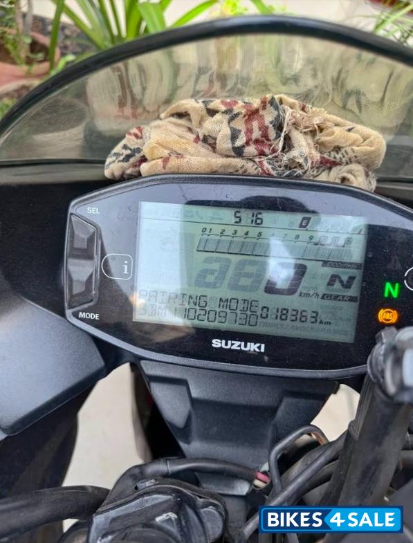 Suzuki Gixxer SF Suzuki Gixxer SF