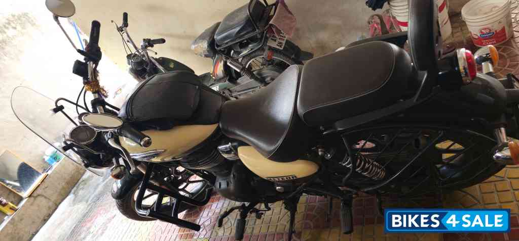 Supernova Biege Royal Enfield Meteor 350 Supernova Supernova Biege Royal Enfield Meteor 350 Supernova