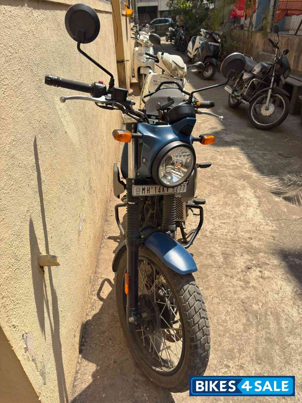 Skyline Blue Royal Enfield Scram 411 Skyline Blue Royal Enfield Scram 411