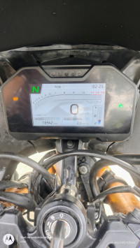 White Metallic Yamaha R15M
