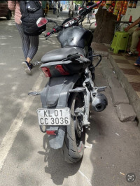 Matte Black Bajaj Dominar 400 Disc