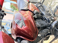 Maroon Honda Shine 125