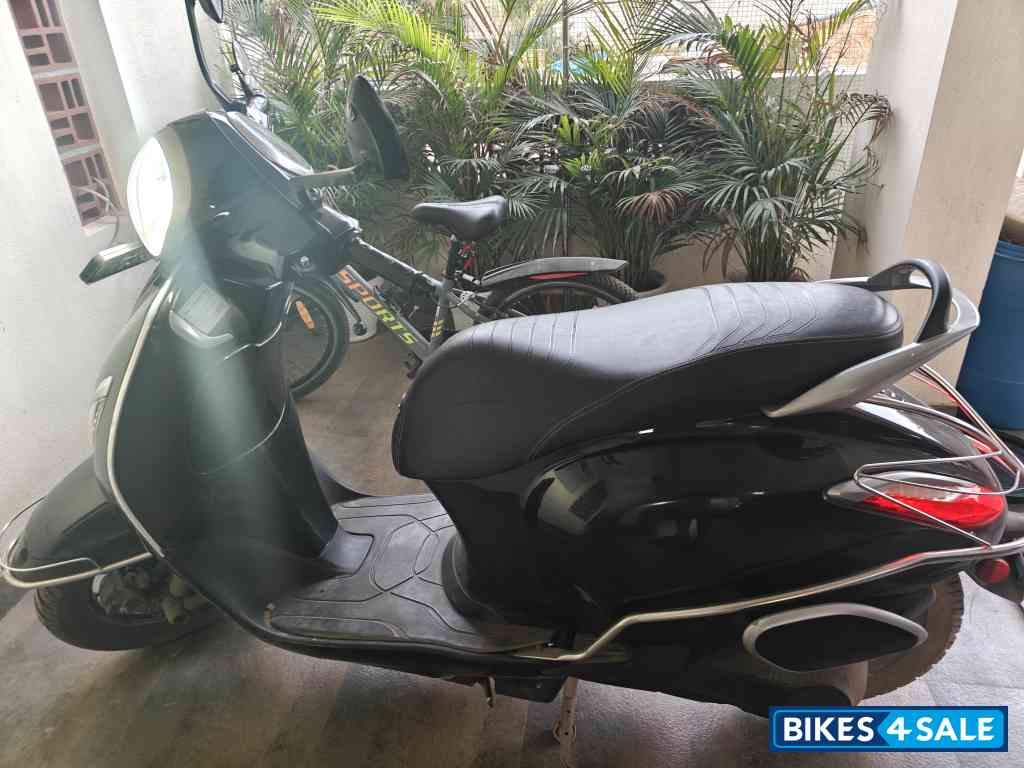 Brooklyn Black Bajaj Chetak Premium Brooklyn Black Bajaj Chetak Premium