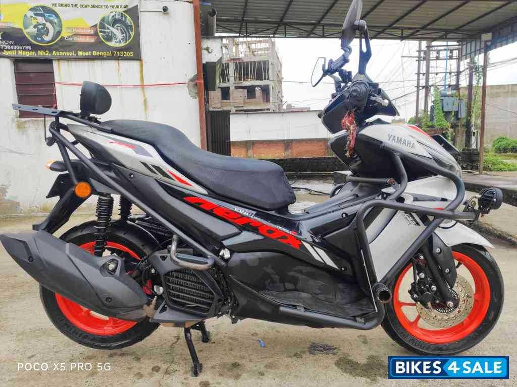 Ice Fluo Vermillion Yamaha Aerox 155 Version S Ice Fluo Vermillion Yamaha Aerox 155 Version S