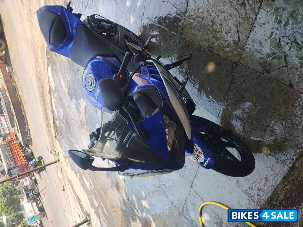 Blue Yamaha YZF R15 V2