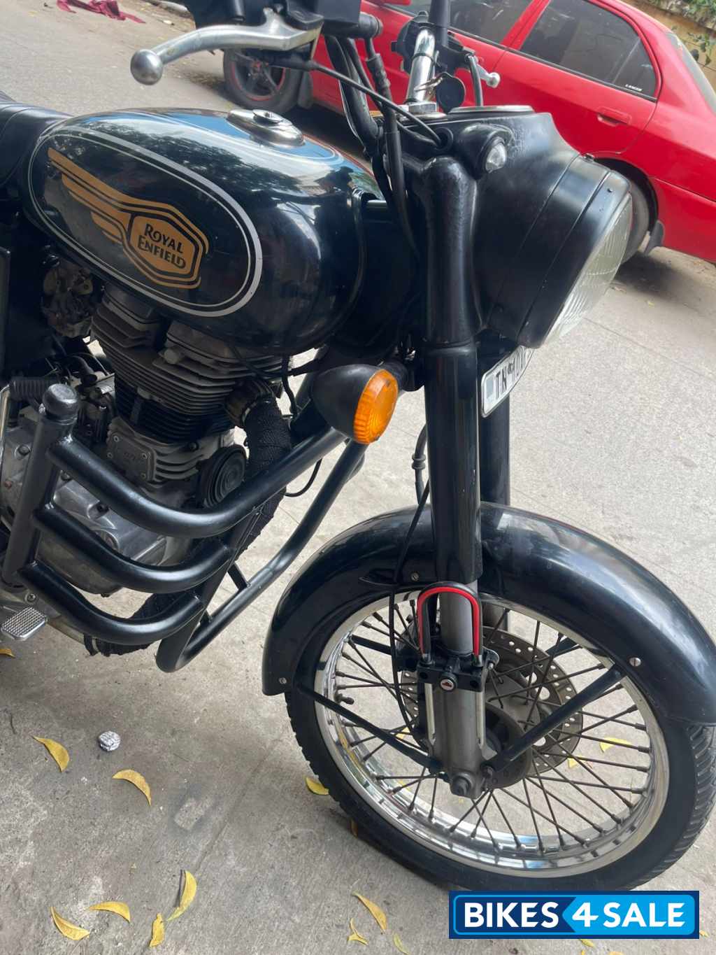 Black Royal Enfield Bullet 500