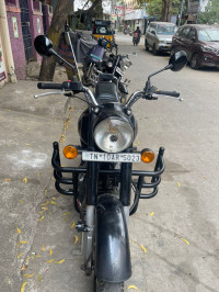 Black Royal Enfield Bullet 500