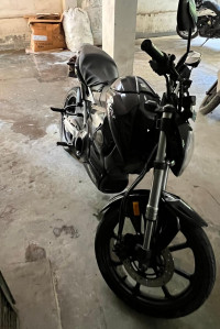 Black Revolt RV 400
