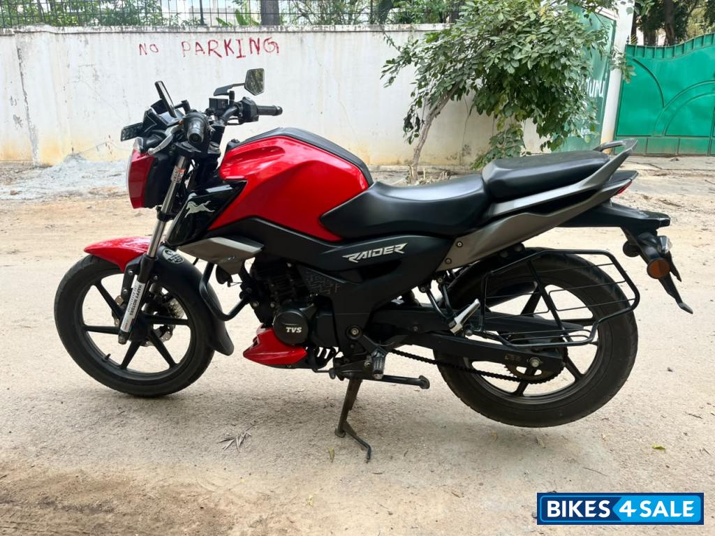TVS Raider Split Seat TVS Raider Split Seat