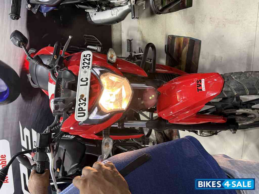 TVS Apache RTR 160 4V