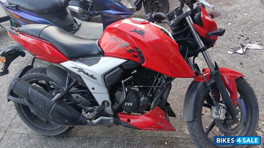 TVS Apache RTR 160 4V