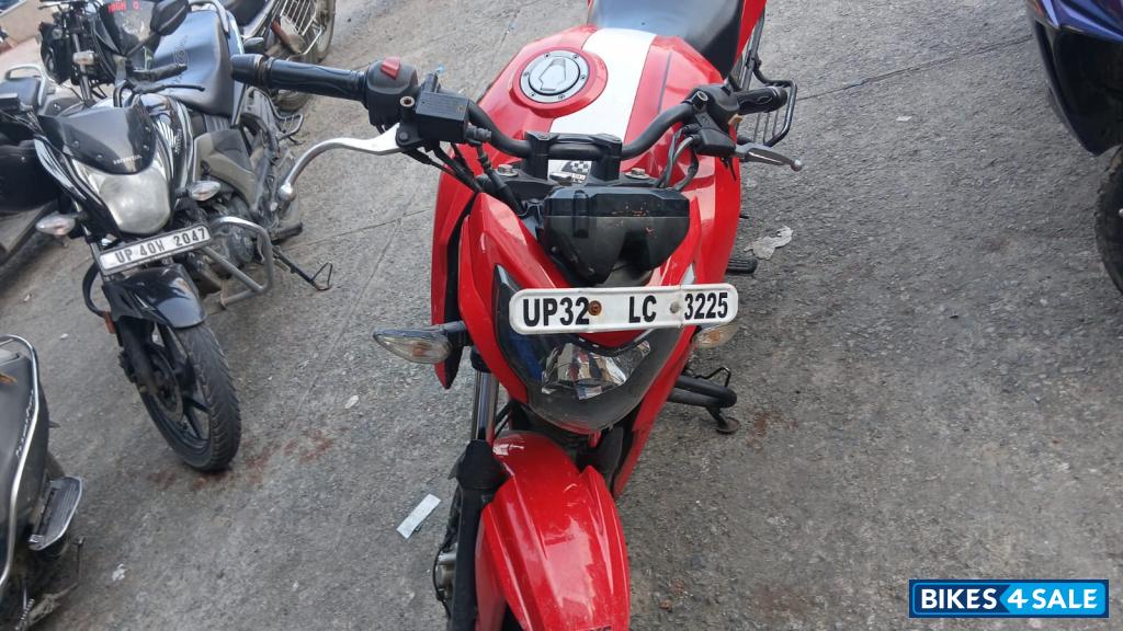 TVS Apache RTR 160 4V