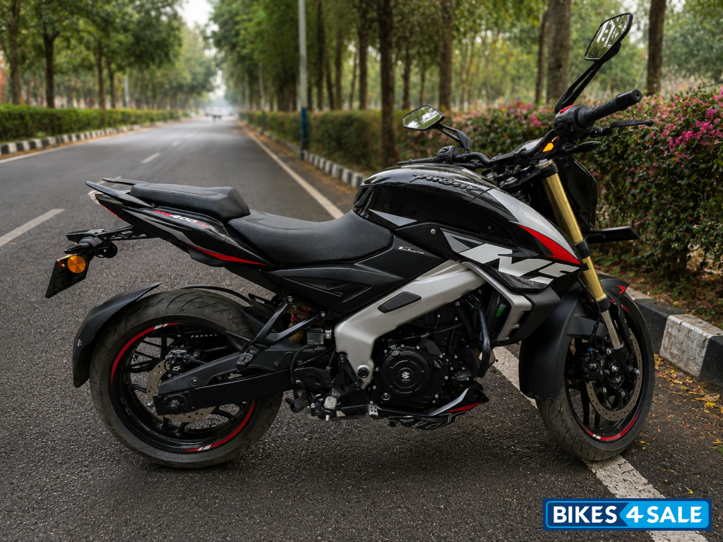 Black Bajaj Pulsar NS400Z 2026