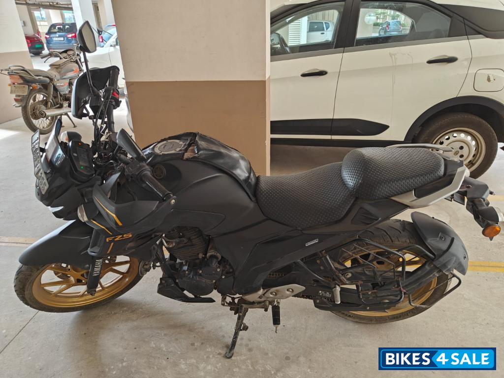 Yamaha FZS 25