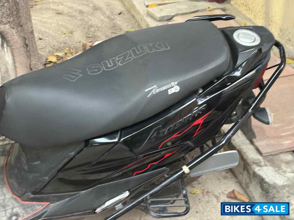Suzuki Avenis 125 Ride Connect Edition Suzuki Avenis 125 Ride Connect Edition