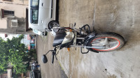 Black Yamaha G5