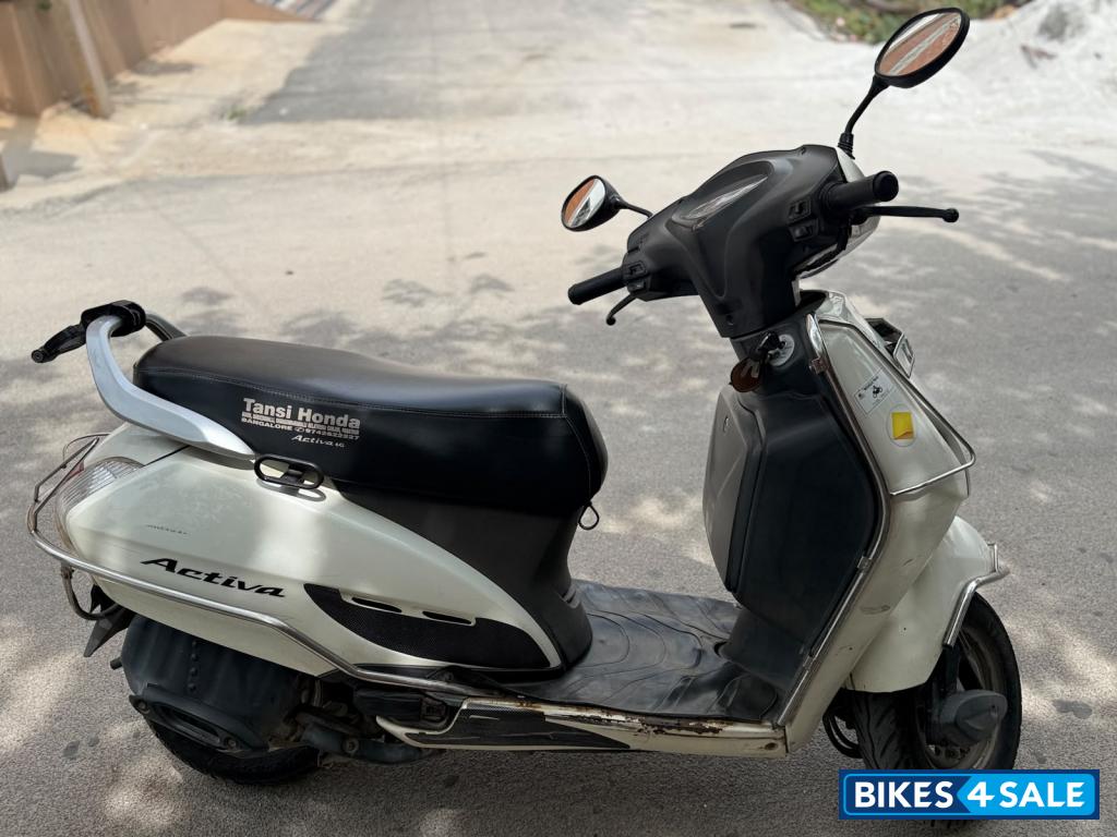 White Honda Activa