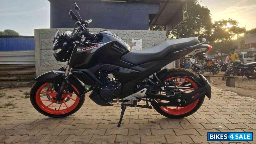 Yamaha FZ Rave