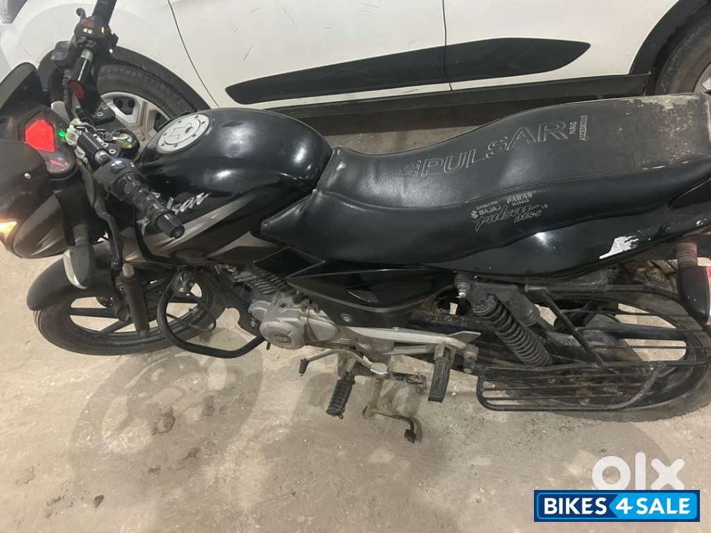 Black Bajaj Pulsar 150 DTSi