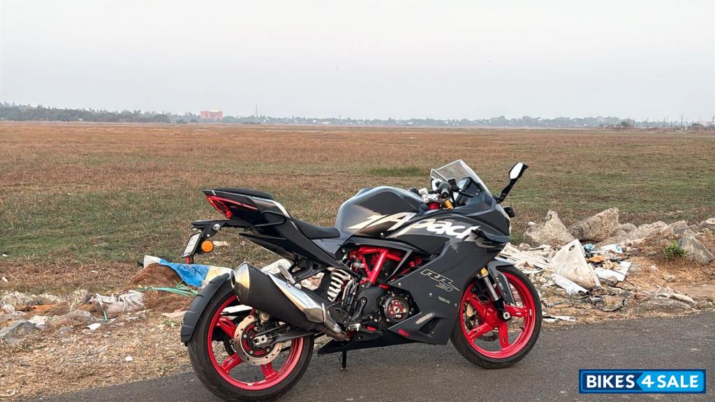 Grey TVS Apache RR 310 2024
