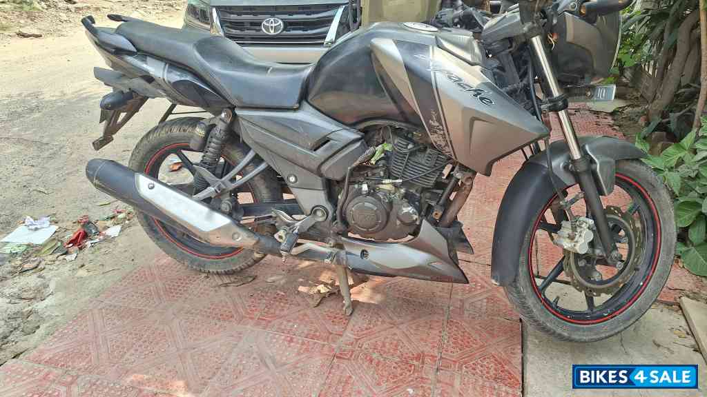 TVS Apache RTR 160