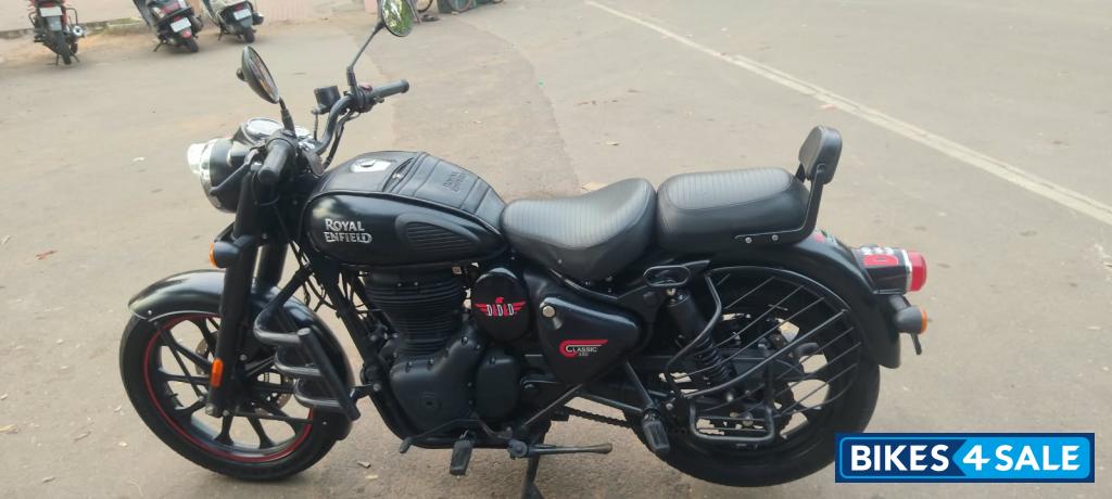 Royal Enfield Classic 350 Royal Enfield Classic 350