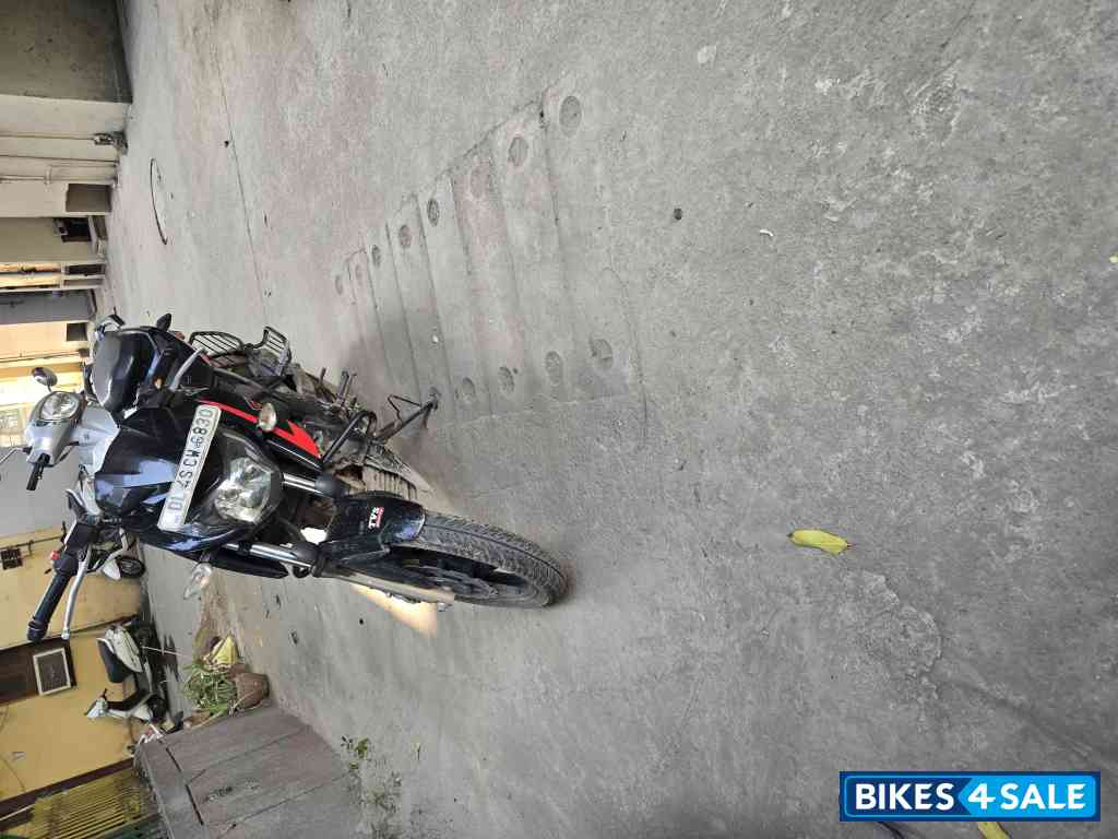 TVS Apache RTR 200 4V