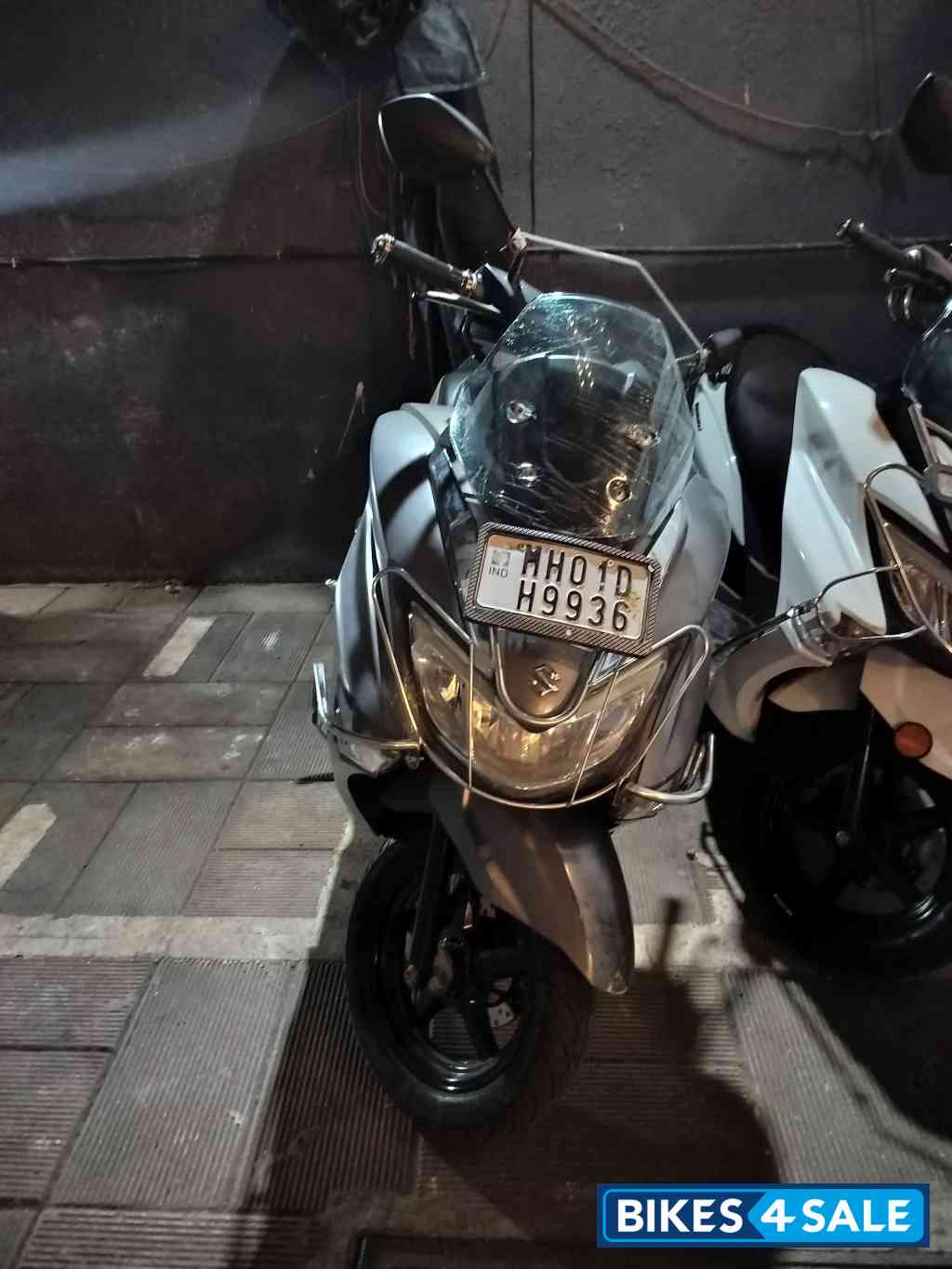 Suzuki Burgman Street
