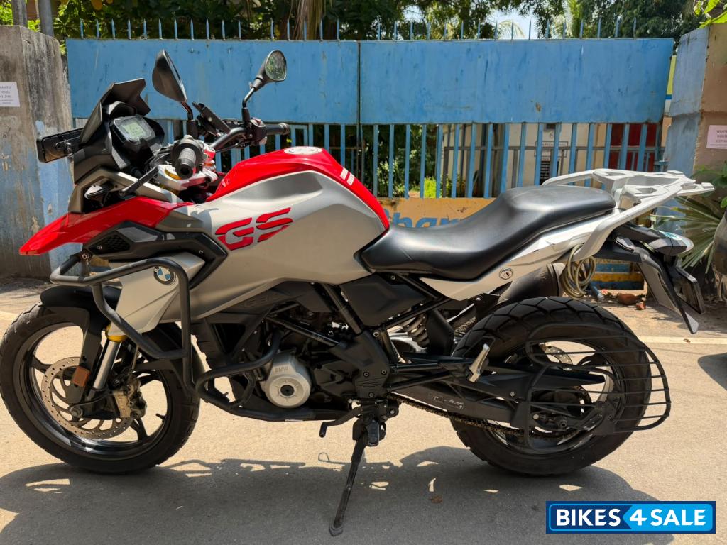 Red BMW G 310 GS