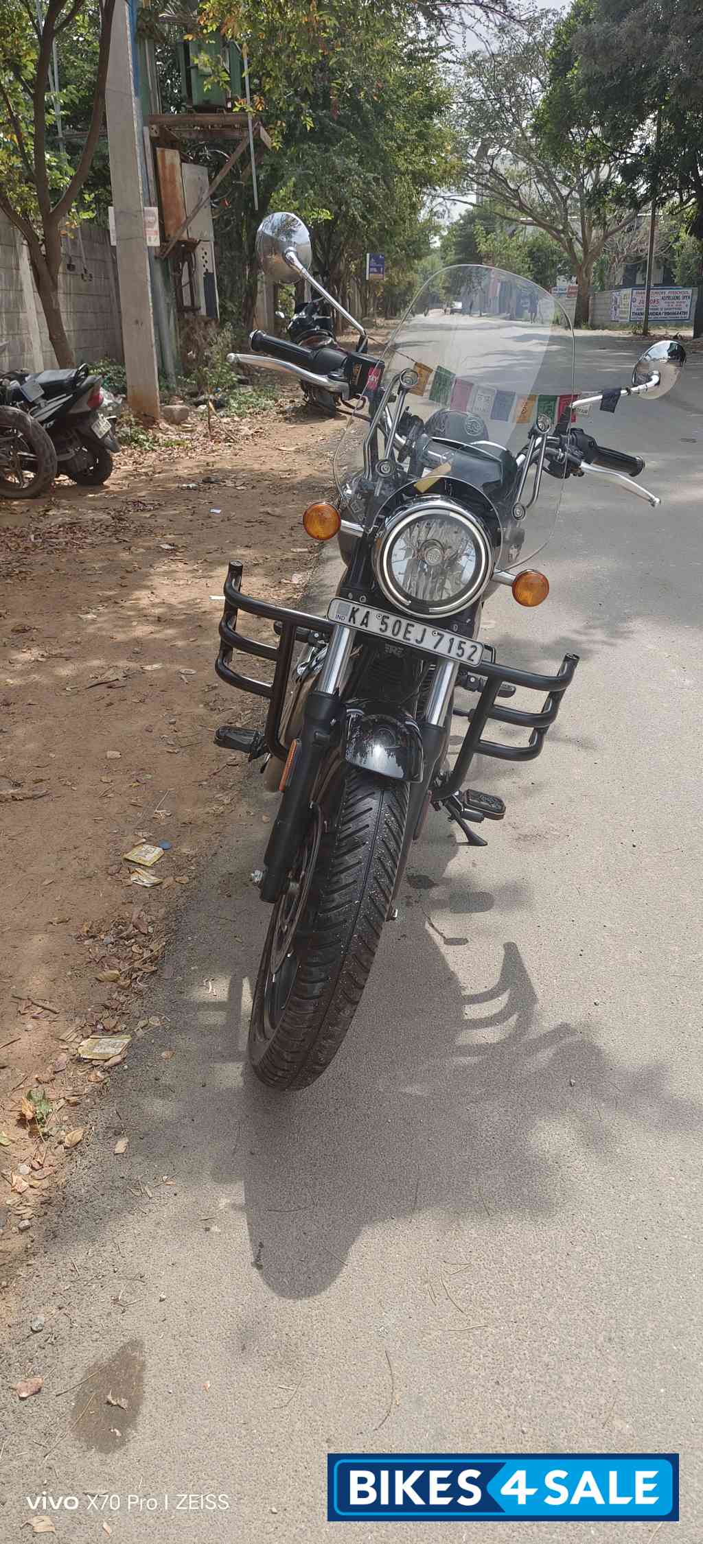 Supernova Silver Royal Enfield Meteor 350 Supernova Supernova Silver Royal Enfield Meteor 350 Supernova