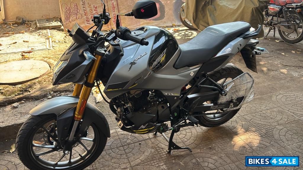 Hero Xtreme 160R 4V Combat Edition Hero Xtreme 160R 4V Combat Edition