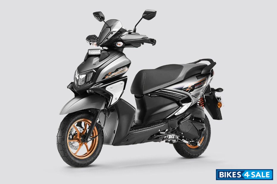 Metallic Black Yamaha Cygnus RayZR Street Rally 125 Fi BS6