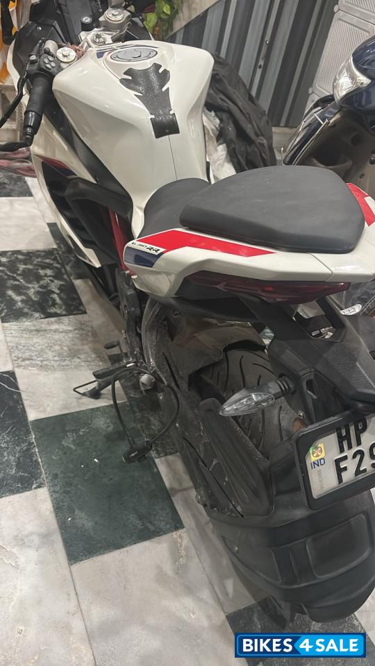 Polar White BMW G 310 RR