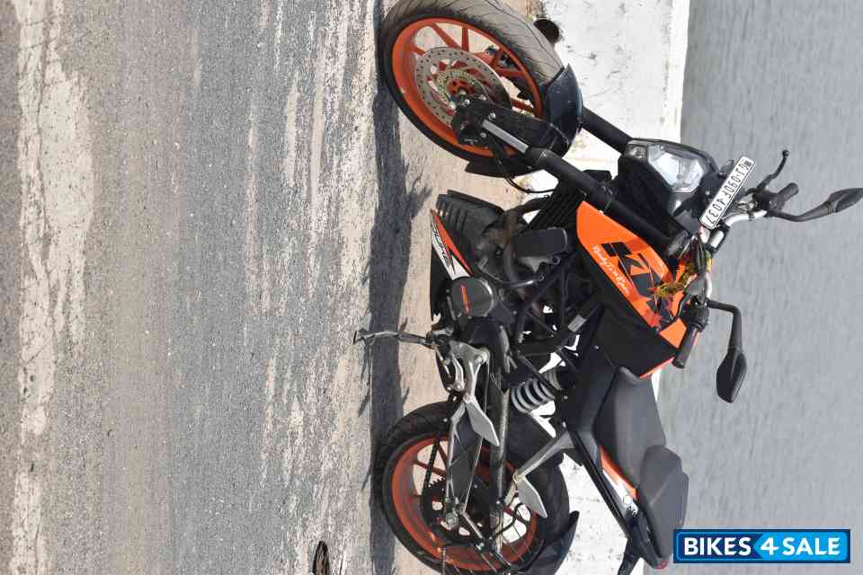 KTM Duke 125
