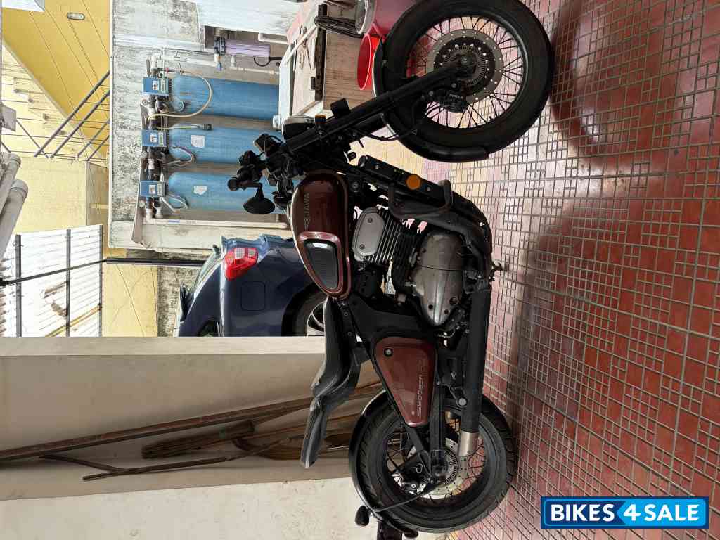 Jawa 42 Bobber Dual Channel ABS Jawa 42 Bobber Dual Channel ABS