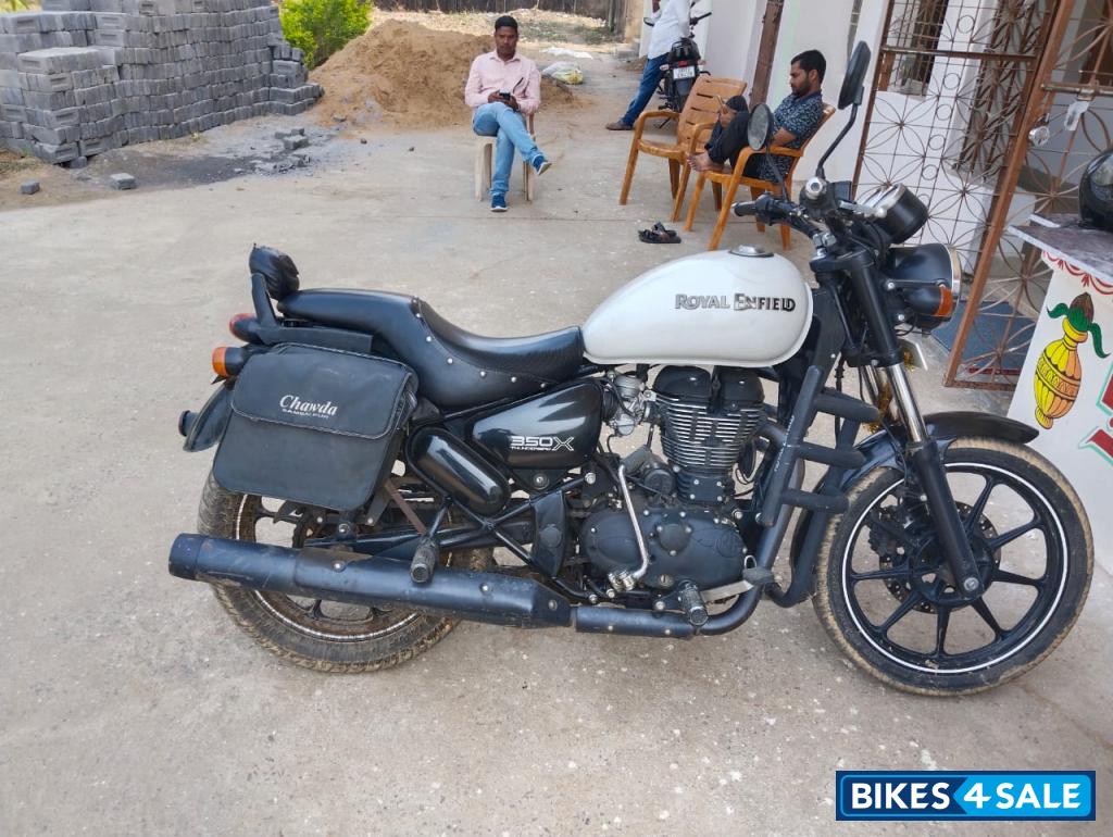White Royal Enfield Thunderbird X 350