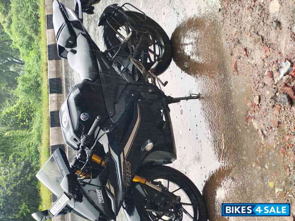 Yamaha R15 V4