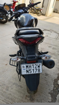 Black White Strip Honda SP 160 Double Disc