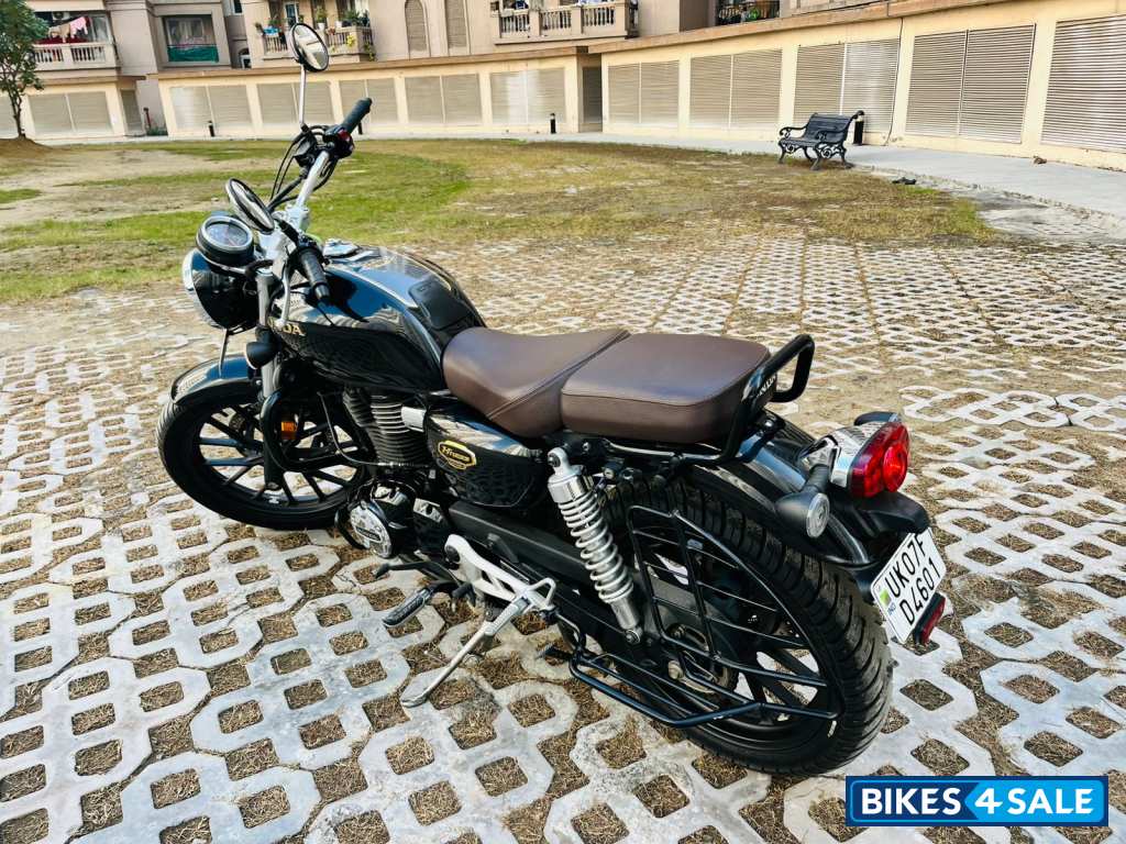 Pearl Black Honda CB350 DLX Pro