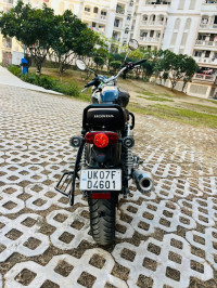 Pearl Black Honda CB350 DLX Pro