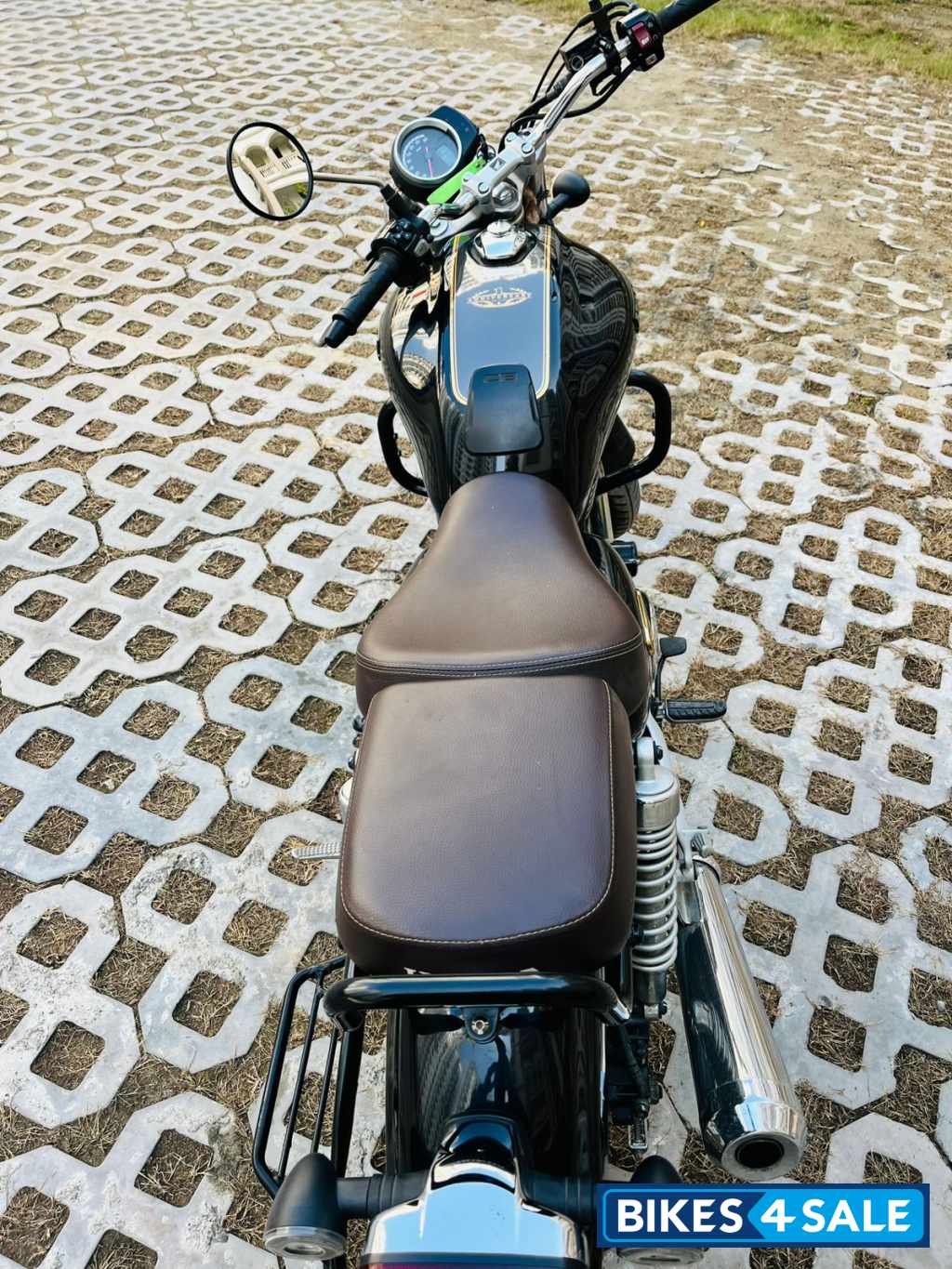 Pearl Black Honda CB350 DLX Pro