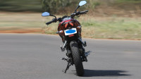 Red Bajaj Pulsar NS200