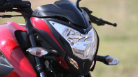 Red Bajaj Pulsar NS200