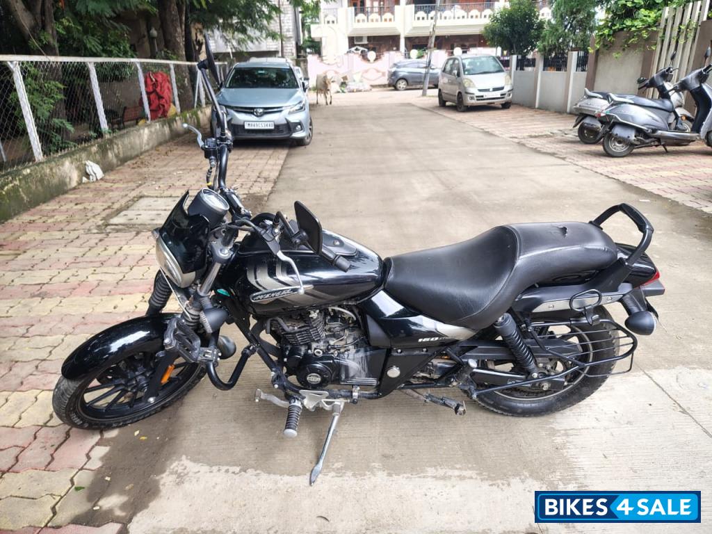 Black Bajaj Avenger Street 160