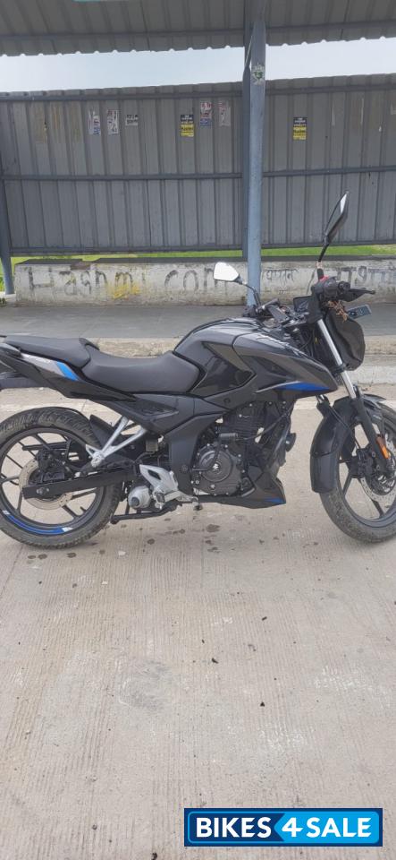 Bajaj Pulsar P150 Twin Disc Split Seat