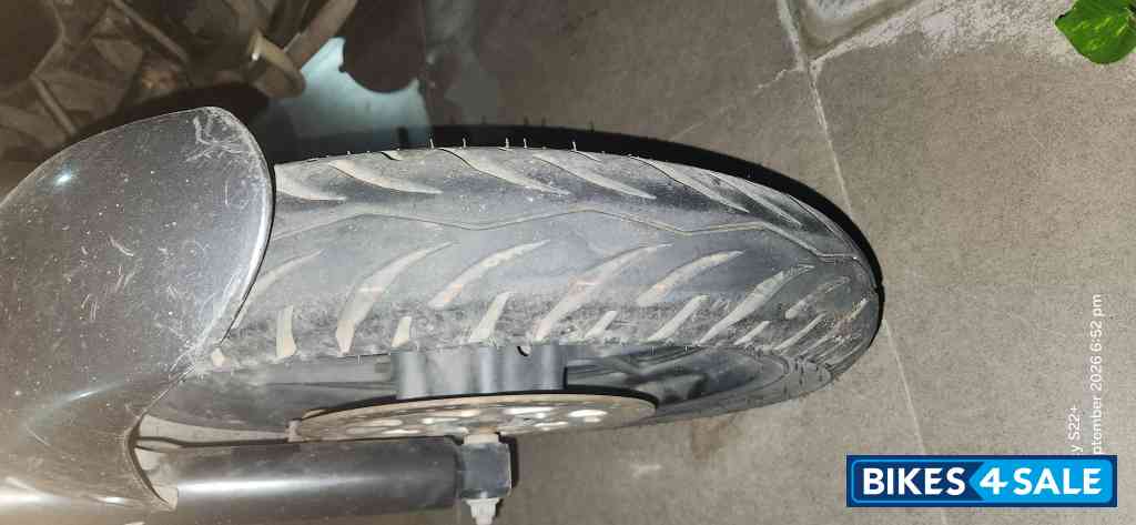 Silver Grey Suzuki Gixxer 150 Silver Grey Suzuki Gixxer 150