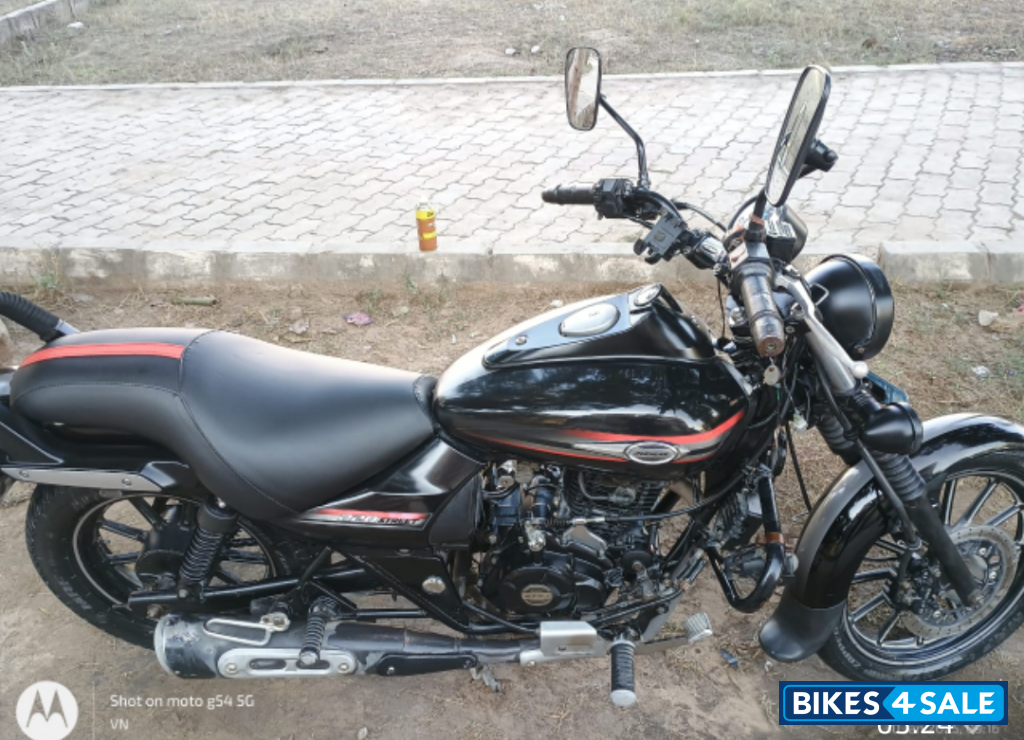 Red And Black Bajaj Avenger Street 220 Red And Black Bajaj Avenger Street 220