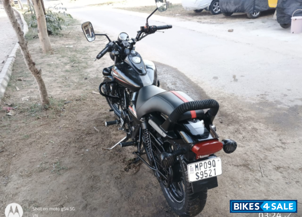 Red And Black Bajaj Avenger Street 220 Red And Black Bajaj Avenger Street 220