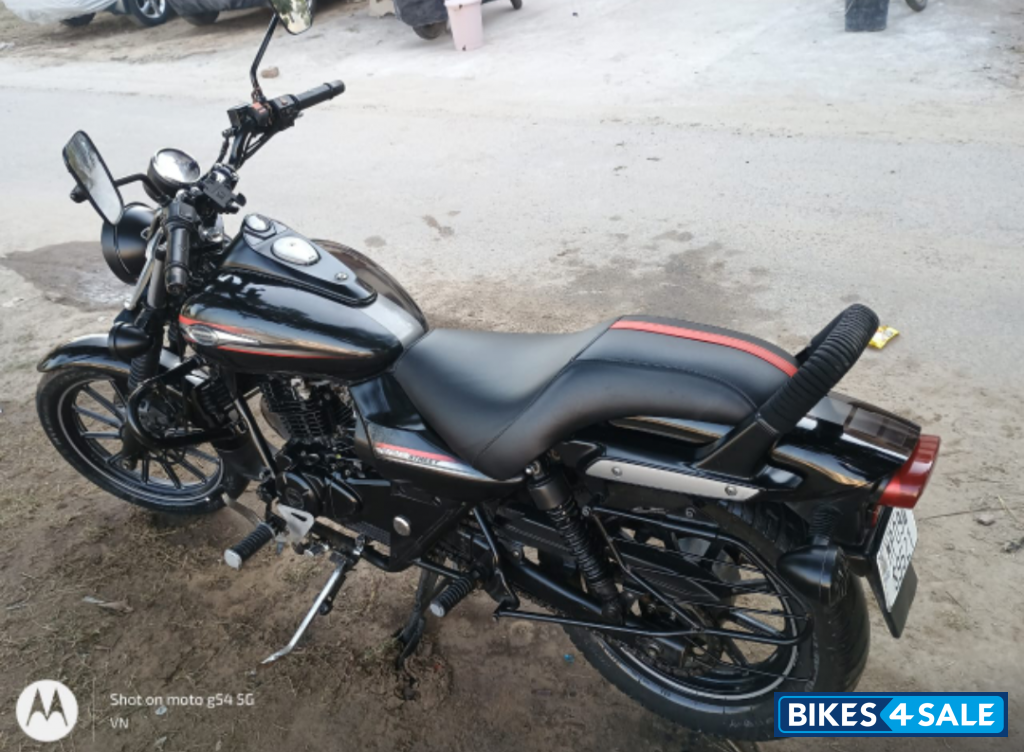 Red And Black Bajaj Avenger Street 220 Red And Black Bajaj Avenger Street 220